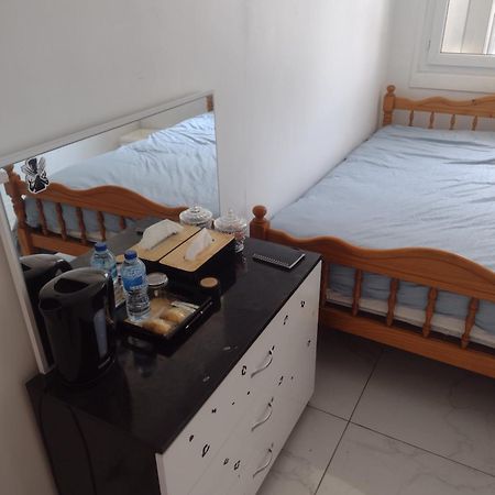 Le Brossolette Appartement Saint-Denis  Buitenkant foto